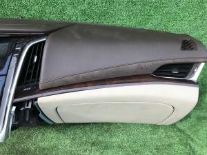 Накладка торпедо декоративная пассажирская Cadillac Escalade 2015 84292120 ; 23486740 ; 23218130 ; 23232885 ; 23358970