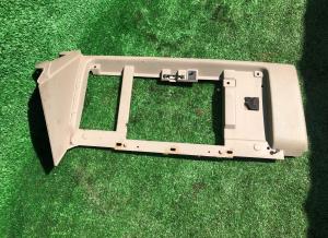 Накладка на торпедо Hummer H2 2003-2007 10393573 ; 10364543 ; 15109693 ; 15065287 ; 15191661 ; 15058433