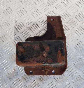 Опора ДВС правая Ford Expedition 1996-2002 XL7Z 6038 AA Опора ДВС правая Ford Expedition 1996-2002 XL7Z 6038 AA