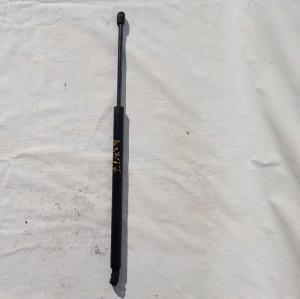 Амортизатор двери багажника левый Cadillac Escalade 2006-2014 22902995; 15827433; 15161912