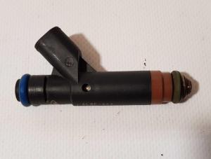 Топливная форсунка Ford 4L8E-A4A