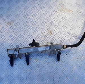 Топливная рампа Ford Escape 2000-2007 (2.3L) 5L8Z 9D280 AA; 5L8G 9D280 AD; 3M6G 9F593 BA; 3M6Z 9F593 BA Топливная рампа Ford Escape 2000-2007 (2.3L) 5L8Z 9D280 AA; 5L8G 9D280 AD; 3M6G 9F593 BA; 3M6Z 9F593 BA