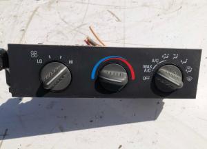 Блок управления климат-контролем Chevrolet Express 2001-2007 25753629 ; 15858578 ; 09375795