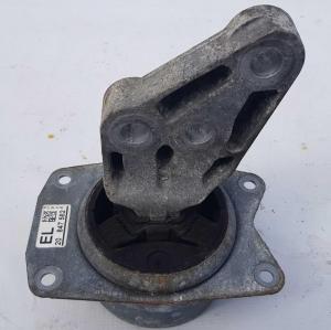 Опора АКПП левая Cadillac SRX 2009-2016 20847582