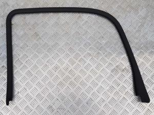 Молдинг задней правой двери Chevrolet Tahoe 2006-2014 15876896