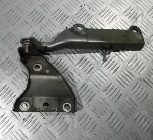 Петля капота правая Hummer H3 2005-2010 15839139 Петля капота правая Hummer H3 2005-2010 15839139