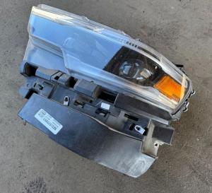 Фара левая Dodge Ram 1500 2020-2021 68316089AH