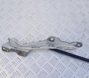 Петля капота левая Ford Expedition 1998-2006 F65Z 16797 AG; 1L34 16801 AA Петля капота левая Ford Expedition 1998-2006 F65Z 16797 AG; 1L34 16801 AA