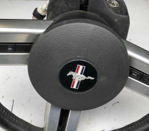 Подушка Air Bag в руль Ford Mustang 2010-2014 CR3Z 63043B13 AD ; AR33 63043B13 AB ; CR33 63043B13 AB ; CR33 63043B13 AA