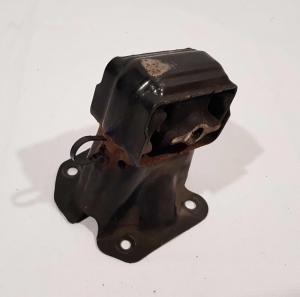 Опора ДВС левая Jeep Commander 2005-2010  52090301AF; 46535301AF Опора ДВС левая Jeep Commander 2005-2010  52090301AF; 46535301AF