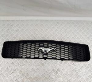 Решетка радиатора Ford Mustang 2004-2014 6R3Z 8200 AA; 5R3Z 8A224 AA