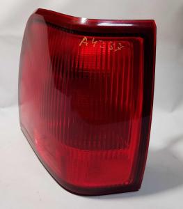 Фонарь задний левый Lincoln Navigator 2002-2006 3L7Z 13405 AA