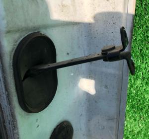 Ограничитель задней левой двери Hummer H2 2003-2009 15828956 ; 10386076 ; 15064266 ; 15188726