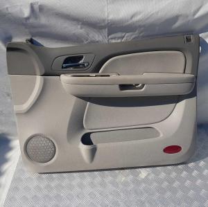 Обшивка двери передней правой Chevrolet Tahoe 2006-2014 25780132; 15873856; 15844525; 15852617; 15919699 Обшивка двери передней правой Chevrolet Tahoe 2006-2014 25780132; 15873856; 15844525; 15852617; 15919699