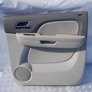 Обшивка двери задней правой Chevrolet Suburban 2006-2014 20895903; 25780071; 15874371; 15919784 Обшивка двери задней правой Chevrolet Suburban 2006-2014 20895903; 25780071; 15874371; 15919784