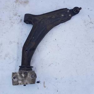 Рычаг подвески передний нижний правый Land Rover Freelander 1996-2006 RBJ102440; RBJ102920; RBJ500680