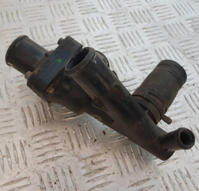 Термостат в сборе Ford Escape 2000-2007 (3.0L) 1X4Z 8575 EB; 2M2Z 8592 CD; YL8Z 8K528 AE; 1X4E 8575 EB; 2M2E 8A587 CD; YL8E 8K528 AE