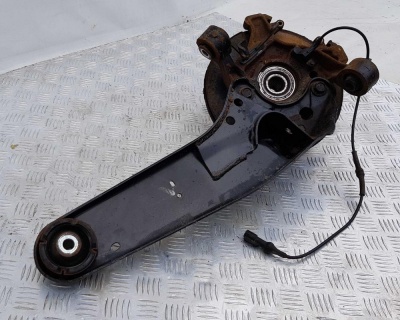 Кулак  задний правый Ford Explorer 4 2006-2010 6L2Z 5B758 AG