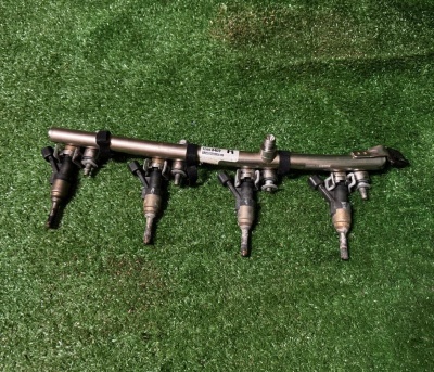 Топливная рампа левая GM Motors 5.3 - 5.2 Cadillac Escalade / Tahoe 2014-2021 12701134 ; 13668408