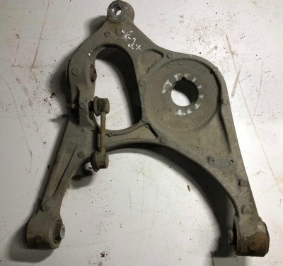 Рычаг подвески задний нижний левый Jeep Grand Cherokee WK2 52124815AD