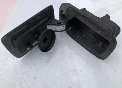 Лючок бензобака Jeep Renegade 2015-2021 68246208AA ; 68255548AA ; 68372708AA  ; 59123536