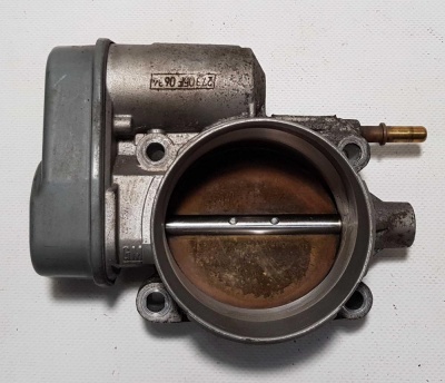 Дроссельная заслонка Chevrolet TrailBlazer 2001-2007/Hummer H3 12568580