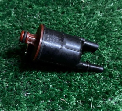 Клапан вентиляции паров топлива Chevrolet Tahoe / Escalade 2021-н.в. 12630282