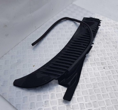 Планка/Жабо под лобовое стекло правая Ford Expedition 2003-2006 5L14 7802222; 5L1Z 78022A68 AA