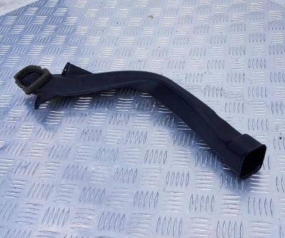 Воздуховод под панелью торпедо левый верхний Ford Explorer 5 BB5Z 19E630 A; BB53 19E629 AB