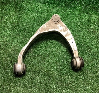 Рычаг подвески передний верхний правый Chevrolet Tahoe/Escalade 2015-2020 84479375; 23420264; 23125969; 84304207