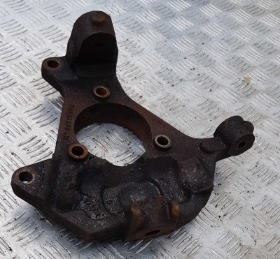 Поворотный кулак передний левый Chevrolet Tahoe 1999-2006 15178161; 19257048