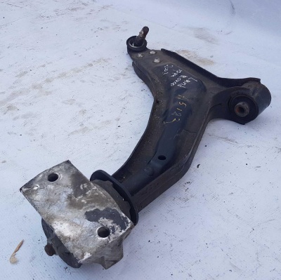 Рычаг подвески передний нижний левый Land Rover Freelander 1996-2006 RBJ102450; RBJ102930; RBJ500690