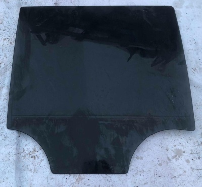 Стекло задней правой двери Cadillac Escalade / Tahoe 2015-2020 84321998 ; 84322000 ; 20979107 ; 20979109