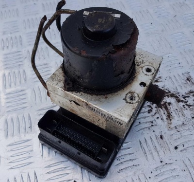 Блок ABS Ford Expedition 2003-2004 2L1Z 2B373 BB; 4L1Z 2B373 BA; 2L1T 2C219 BG; 2L1Z 2C215 AA; 4L1Z 2C215 AC