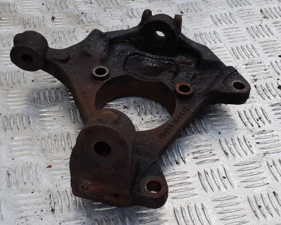 Поворотный кулак передний левый Chevrolet Tahoe 1999-2006 15178161; 19257048