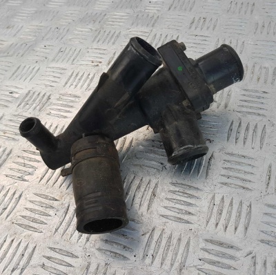 Термостат в сборе Ford Escape 2000-2007 (3.0L) 1X4Z 8575 EB; 2M2Z 8592 CD; YL8Z 8K528 AE; 1X4E 8575 EB; 2M2E 8A587 CD; YL8E 8K528 AE