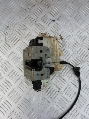 Замок двери передней правой Jeep Grand Cherokee 2010-2017; 4589924AE; 4589924AF