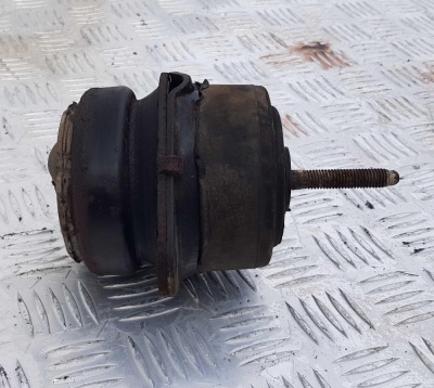 Опора ДВС Ford Mustang 2004-2014 6R3Z 6038 A; 6R33 6038 AA