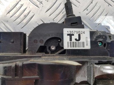 Замок двери пассажирский Chevrolet Camaro 2009-2015 13579523; 13579524