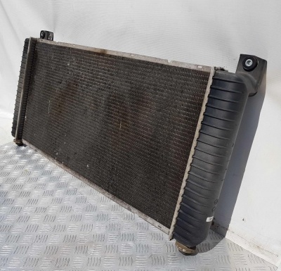 Радиатор двигателя Cadillac Escalade 2006-2014 15841571; 22840117; 22840116