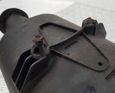 Патрубок воздушного фильтра Ford Expedition 2004-2006 5L7Z 9F721 AA; 5L74 9F765