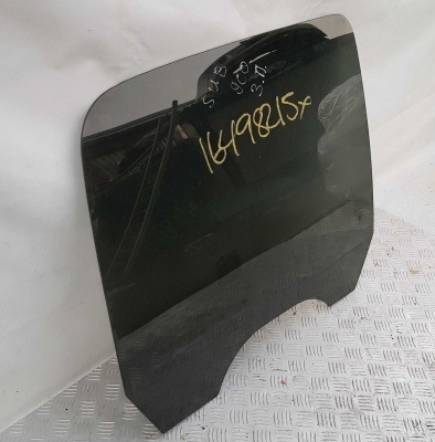 Стекло двери задней правой Chevrolet Suburban 2006-2014 15175372; 15175370