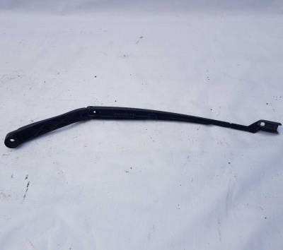 Поводок стеклоочистителя передний левый Cadillac SRX 2009-2016 22872978; 20837225; 25979374; 20981077