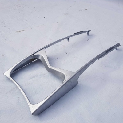 Накладка центральной консоли Cadillac SRX 2009-2016 20825492; 25871316