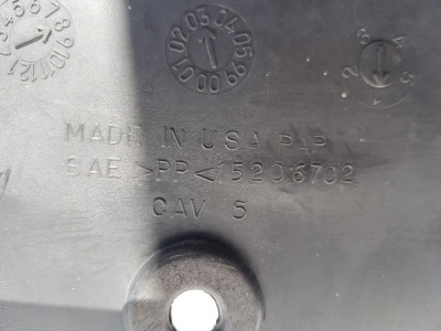 Панель/Кожух замка капота  Chevrolet Tahoe 1999-2006 15809933; 10388805; 15206702; 15185941