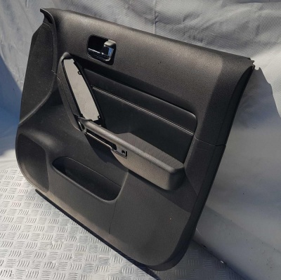 Обшивка двери передней правой Hummer H3 2005-2010 15818390