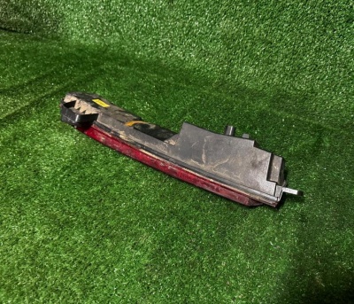 Катафот/Светоотражатель заднего бампера левый (дефект) Cadillac Escalade 2015-2019 84240626 ; 22803024