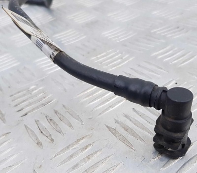 Трубка вентиляции топливного бака с клапаном Ford Explorer 5 2011-2015 BB53 9G271; BB5Z 9G271; AU5E 9G866