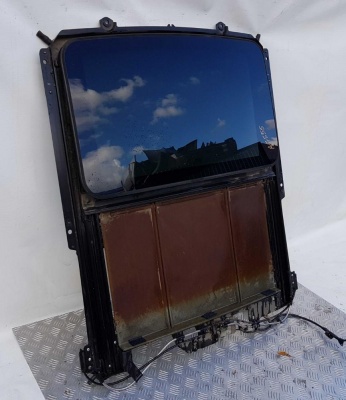 Люк Cadillac CTS 2002-2004 88892602; 25745653