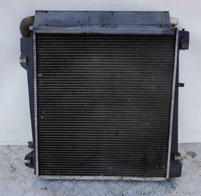 Радиатор двигателя Ford Explorer 3 2002-2005 3L2Z 8005 AA ; 8L24 8005 AE